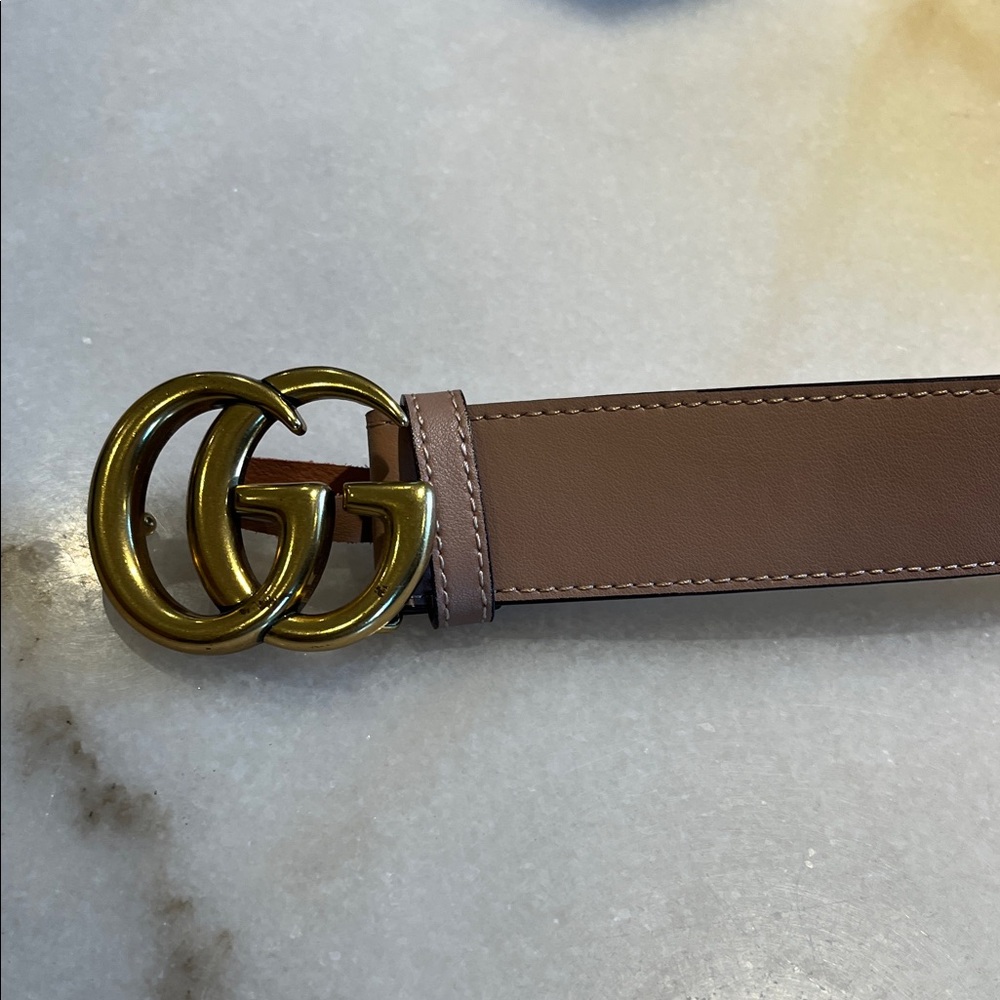 Gucci Beige Leather Belt with Gold GG Buckle - Picture 2 of 4
